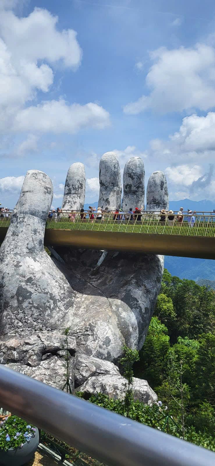 Ba Na Hills Tour & Golden Bridge From Da Nang