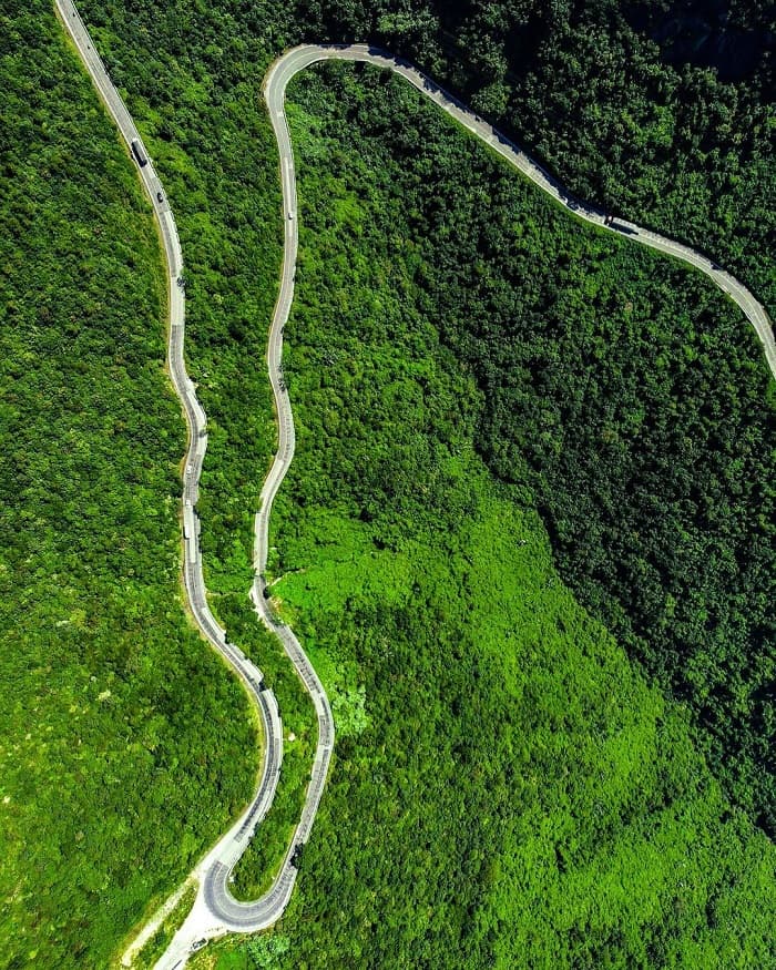 Hai Van Pass Tour: Off-Road Motorbike Adventure & Lang Co Seafood